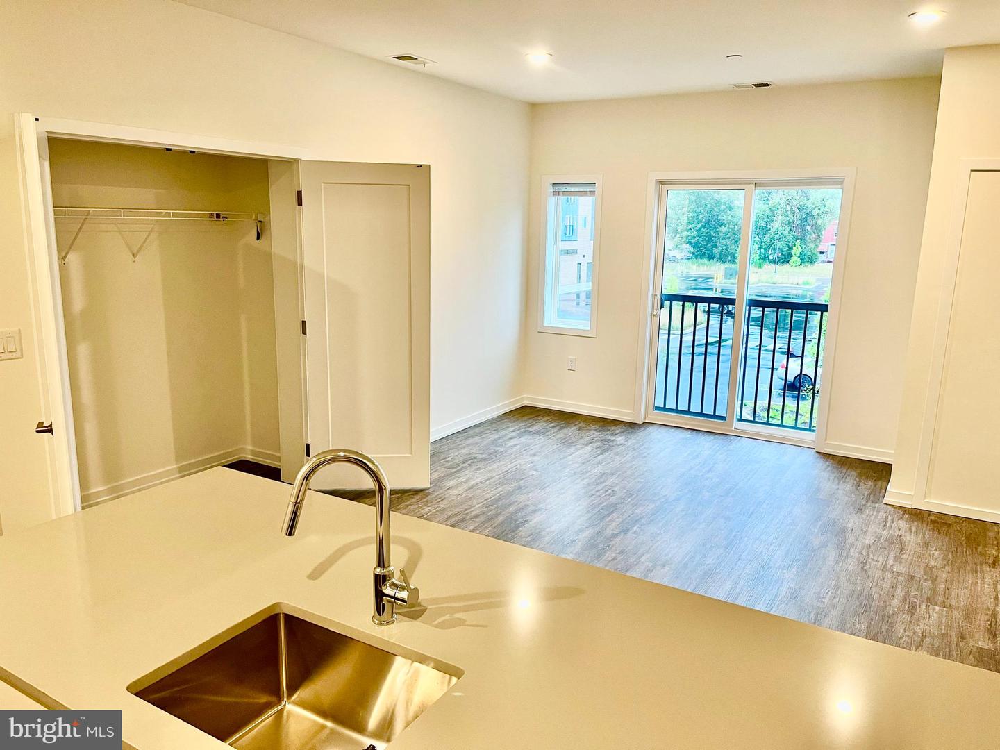 2077 Ridge Ave #2304