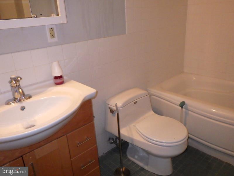 219 Krams Ave #C2