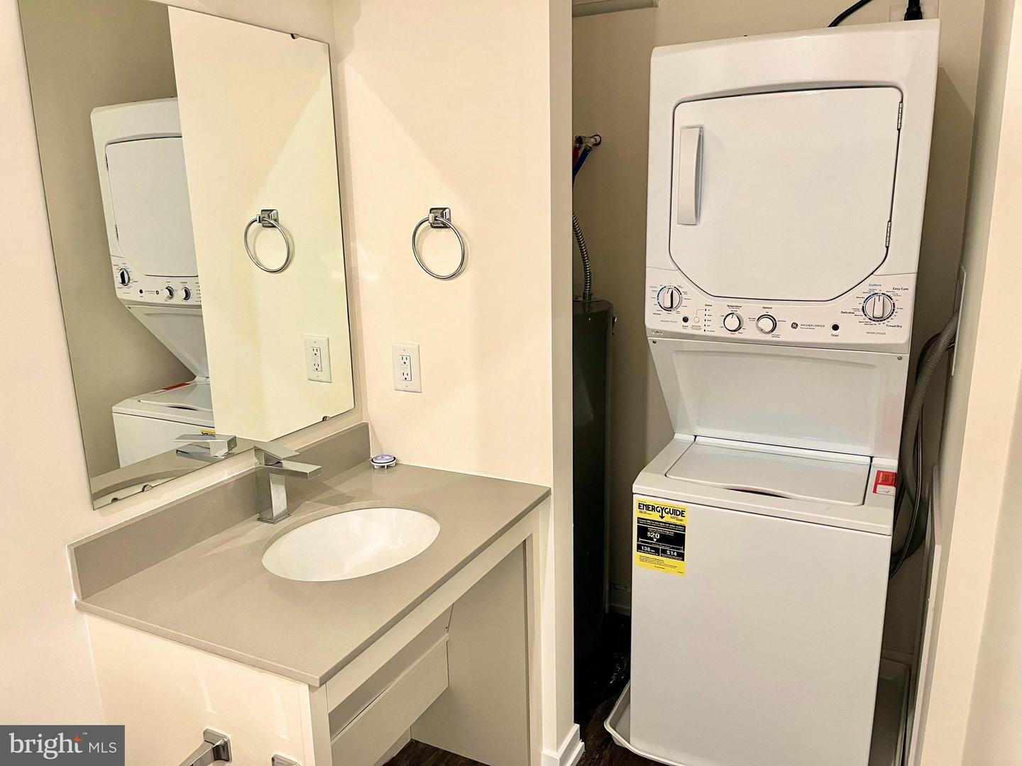 2077 Ridge Ave #1204