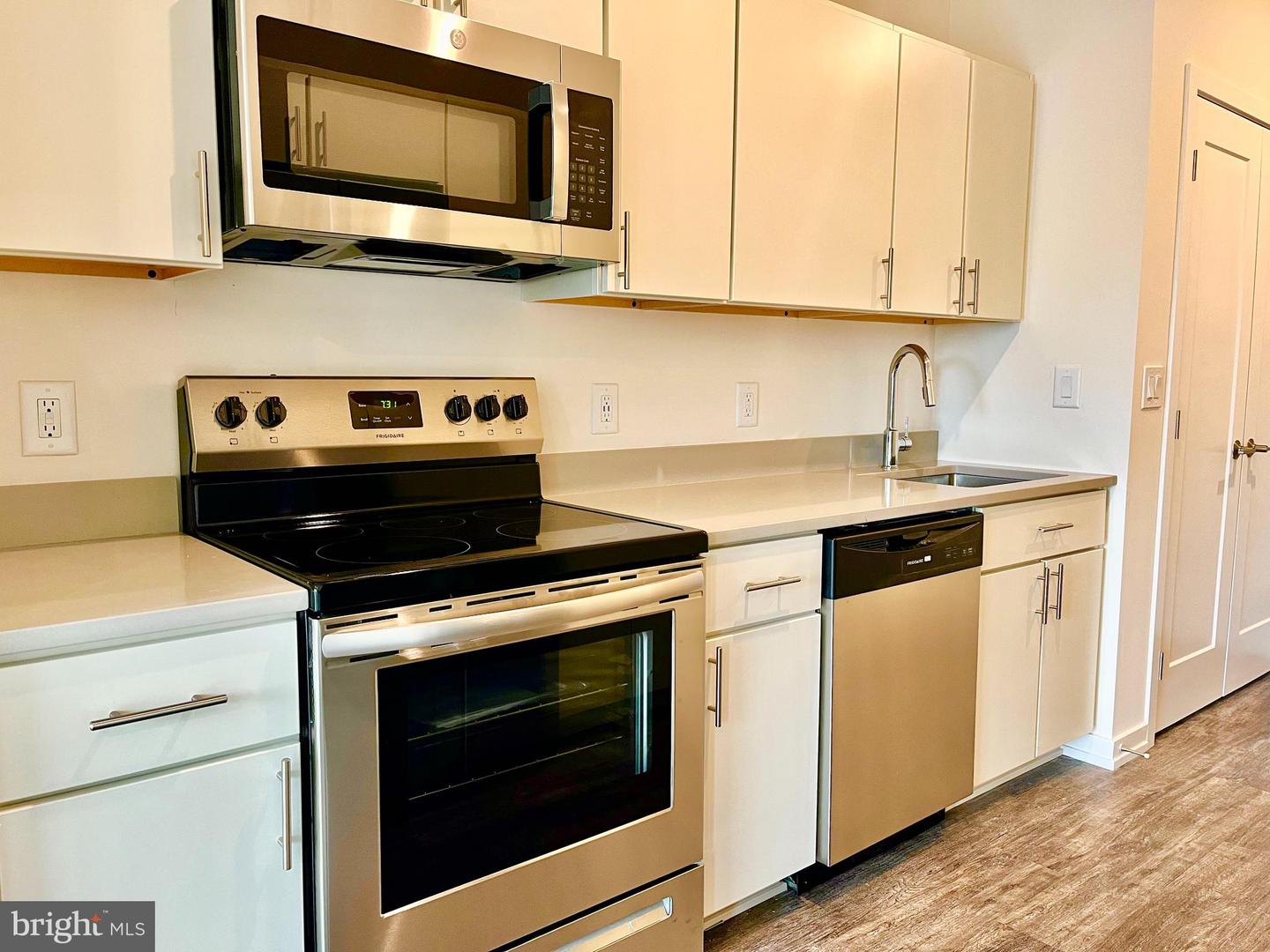 2077 Ridge Ave #1204