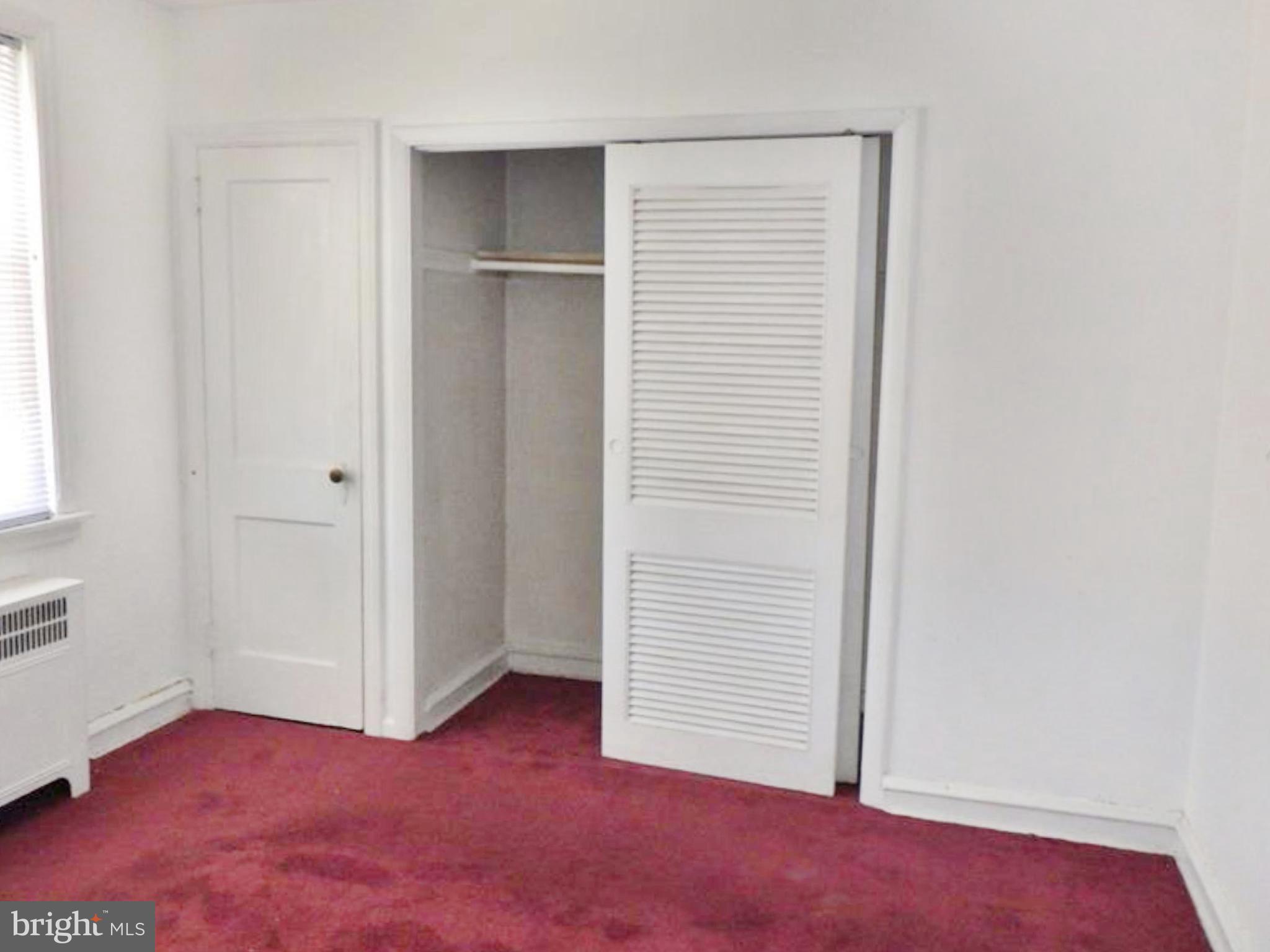 1512 E Washington Ln