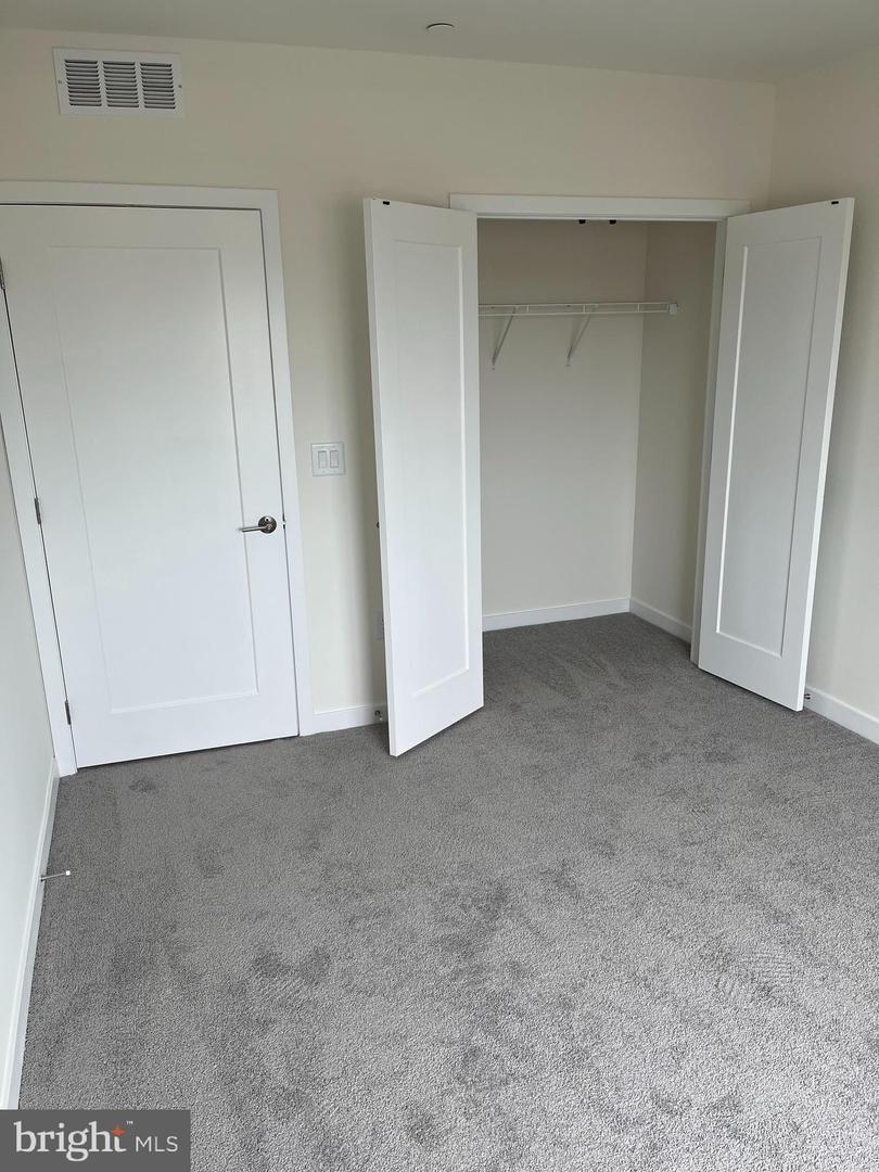 2077 Ridge Ave #2302