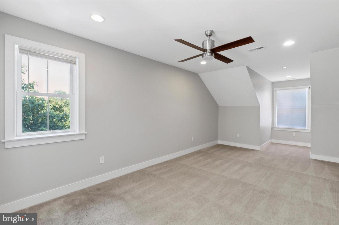 345 Leverington Ave