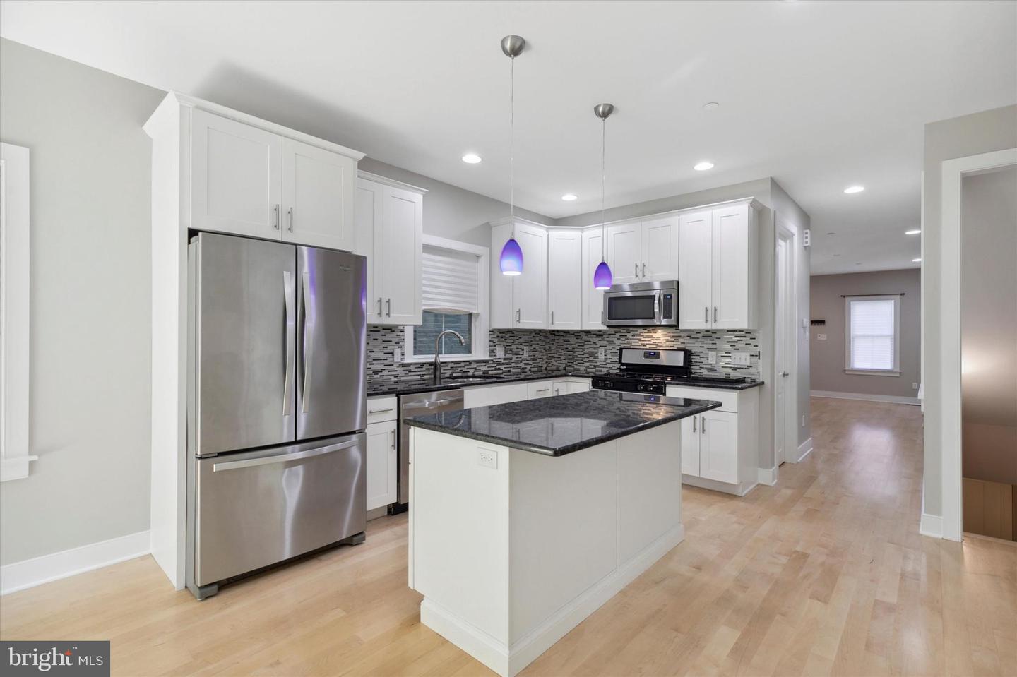 345 Leverington Ave