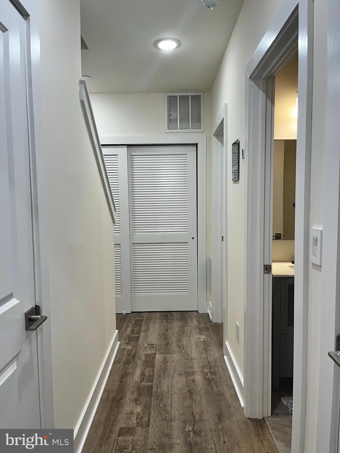 512 W Montgomery Ave #1