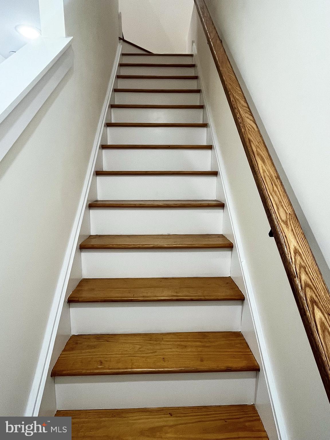 512 W Montgomery Ave #1