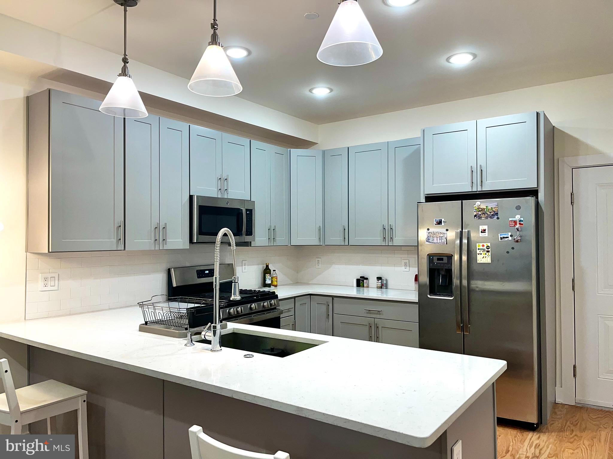 512 W Montgomery Ave #1