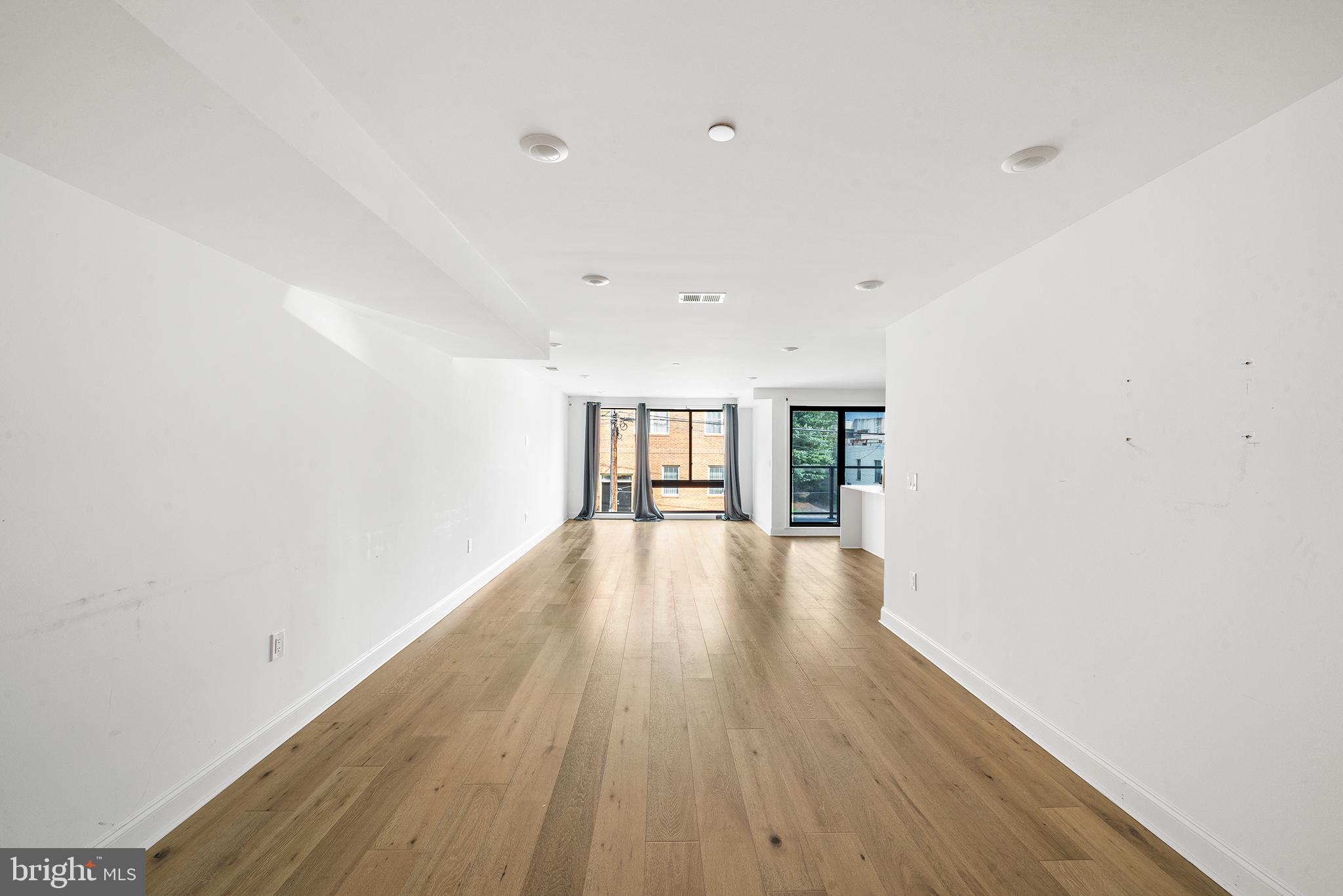 1316 N Franklin St #3