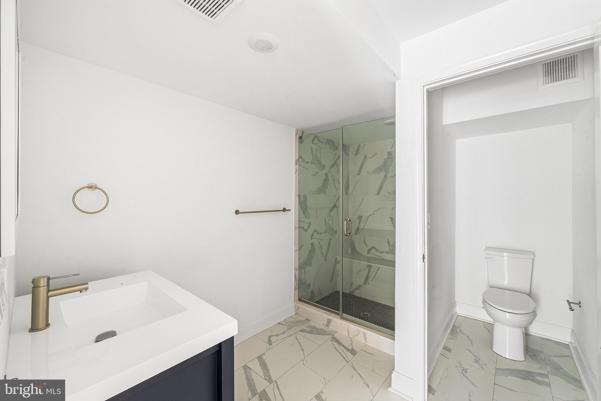 1316 N Franklin St #3