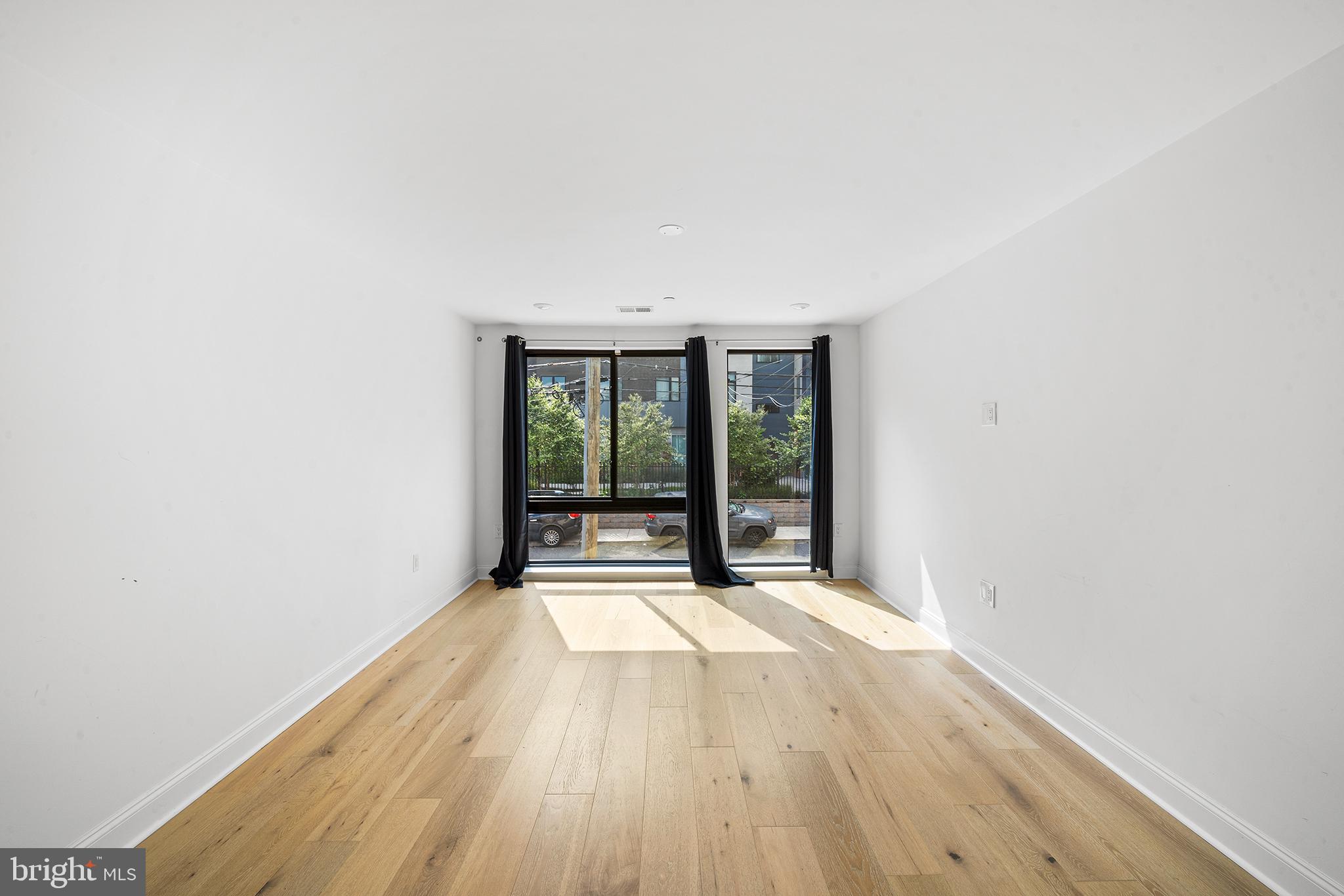 1316 N Franklin St #3