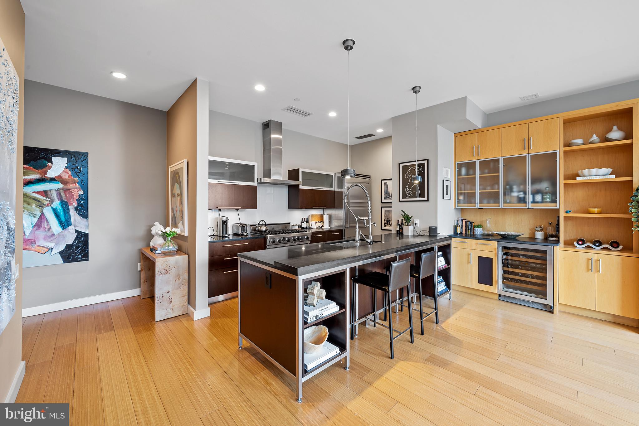 108 Arch St #502