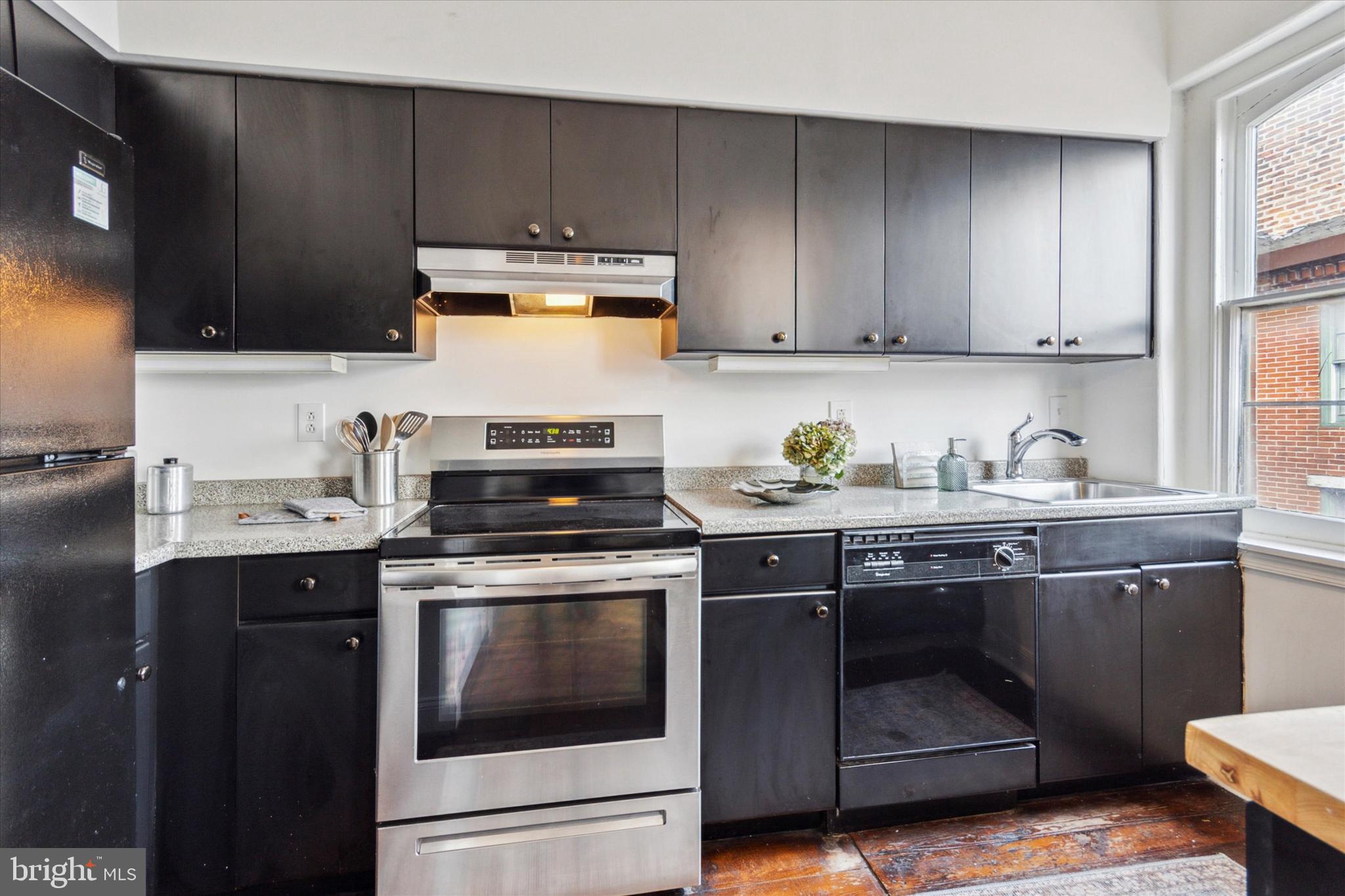 36 S Strawberry St #47