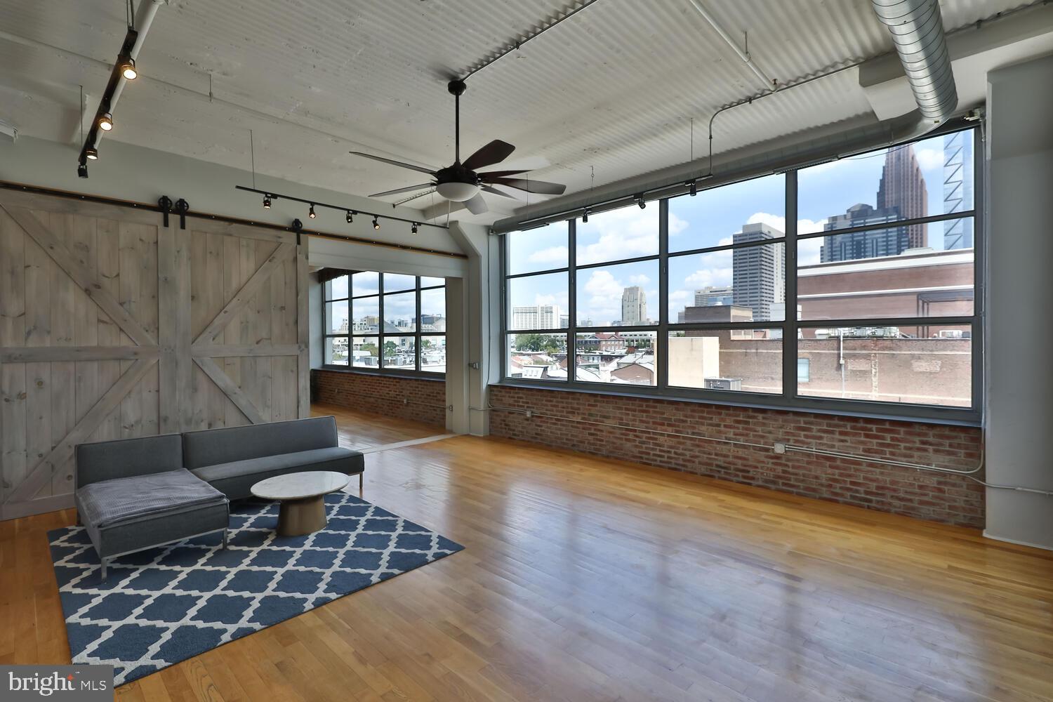 2200-28 Arch St #506+507