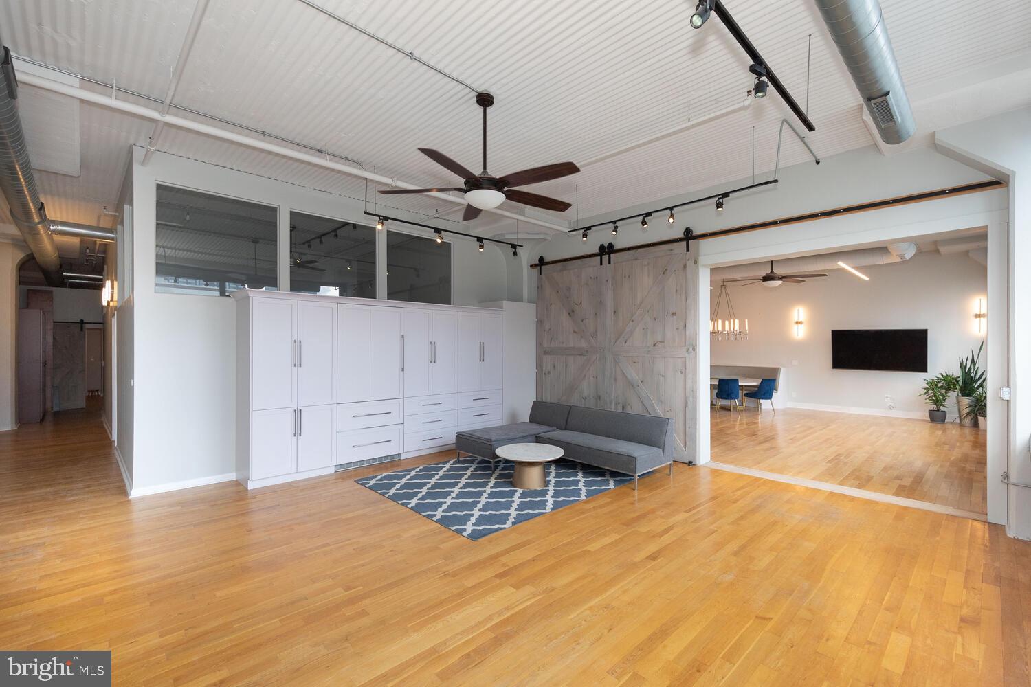 2200-28 Arch St #506+507