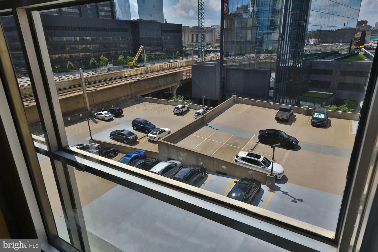 2200-28 Arch St #506+507