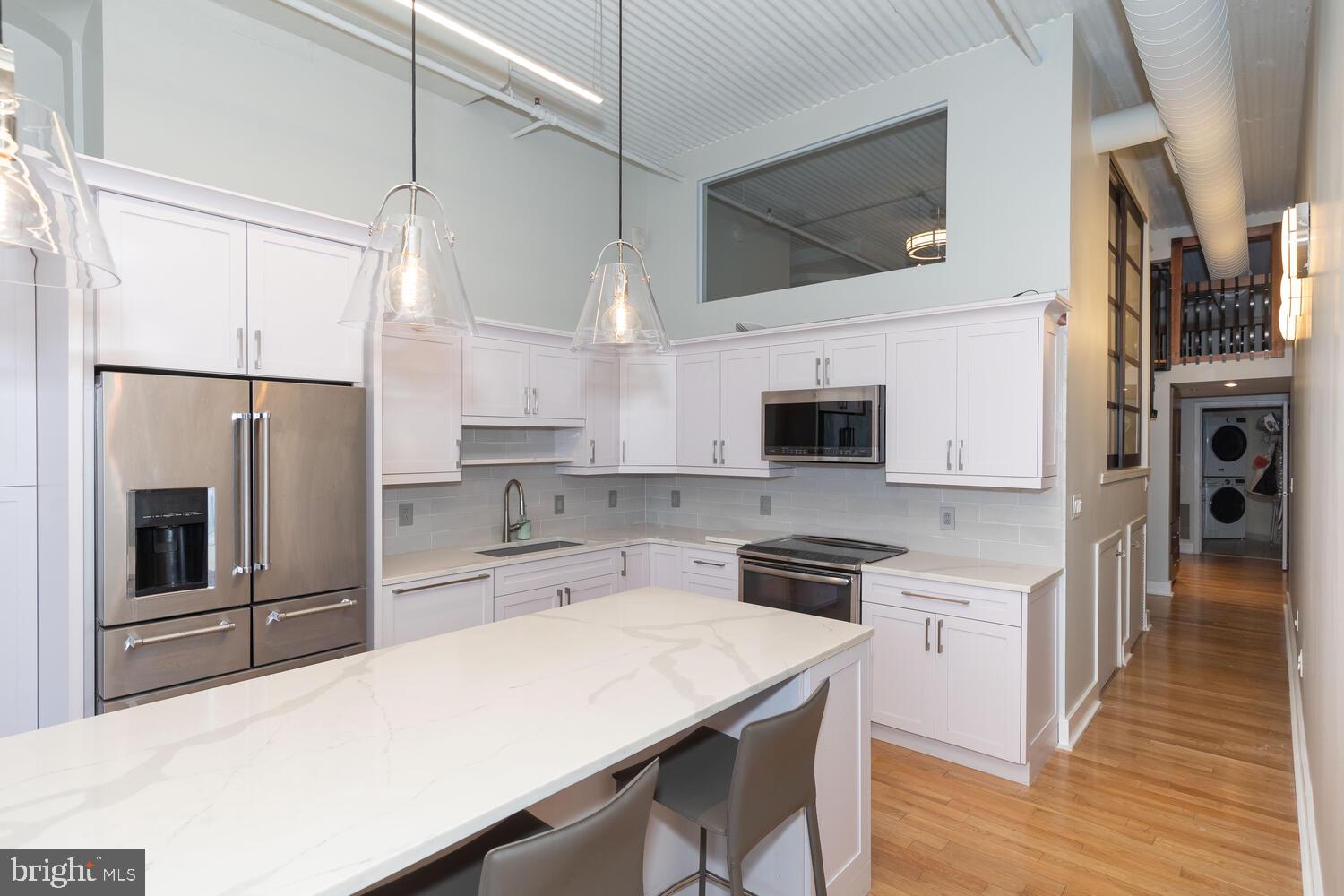 2200-28 Arch St #506+507
