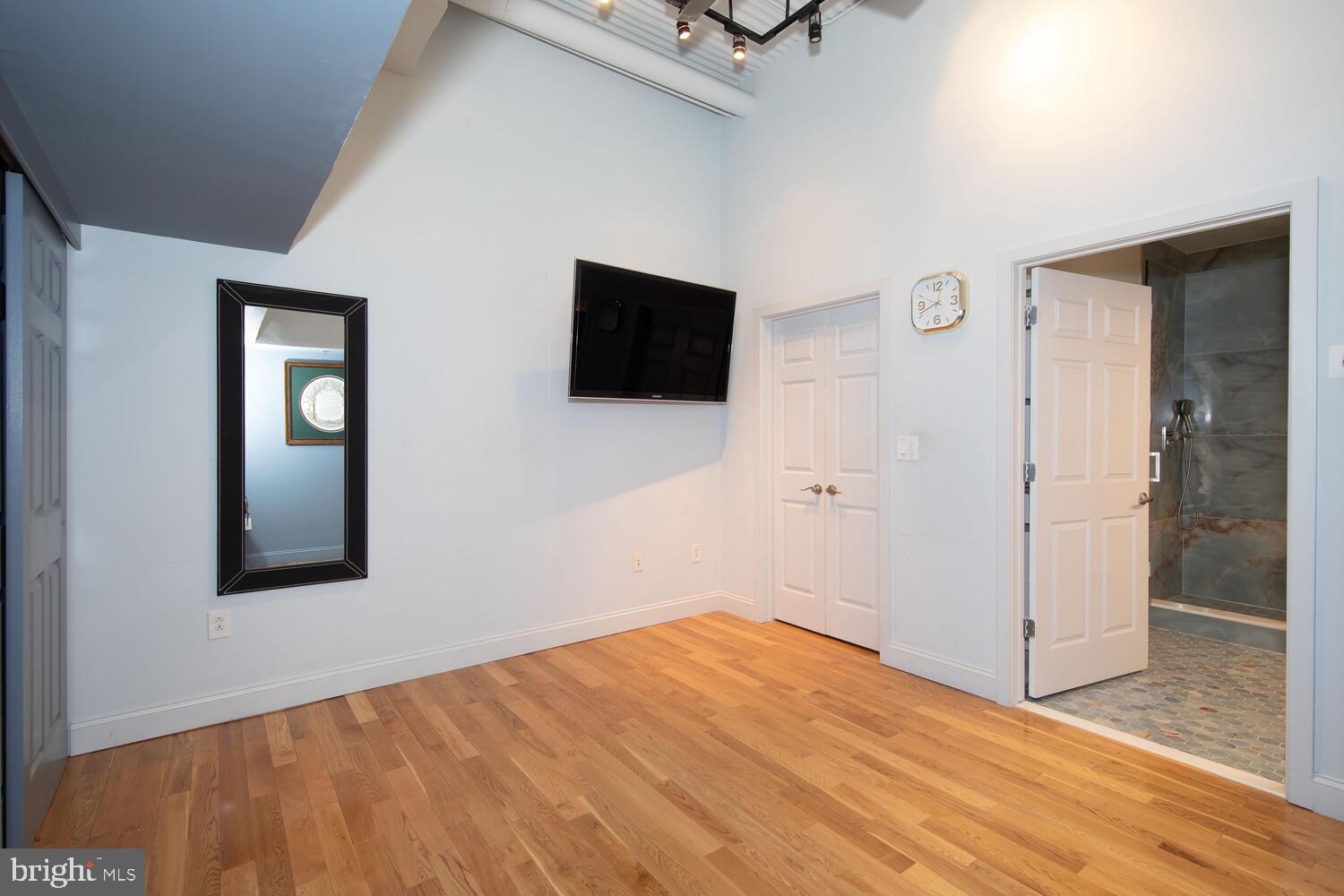 2200-28 Arch St #506+507