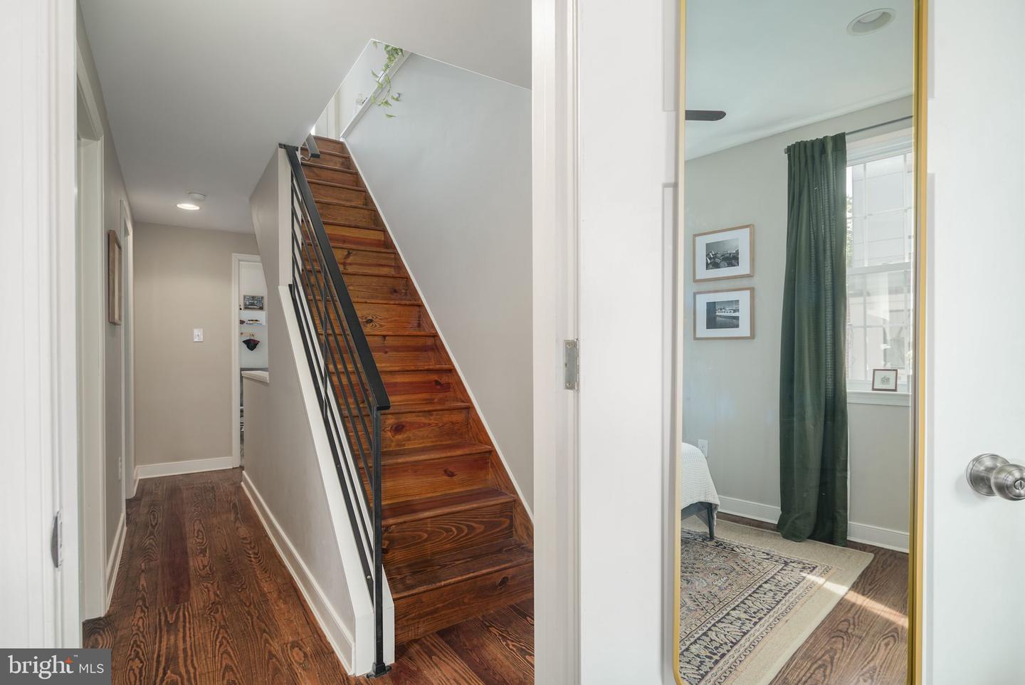 1937 Titan St
