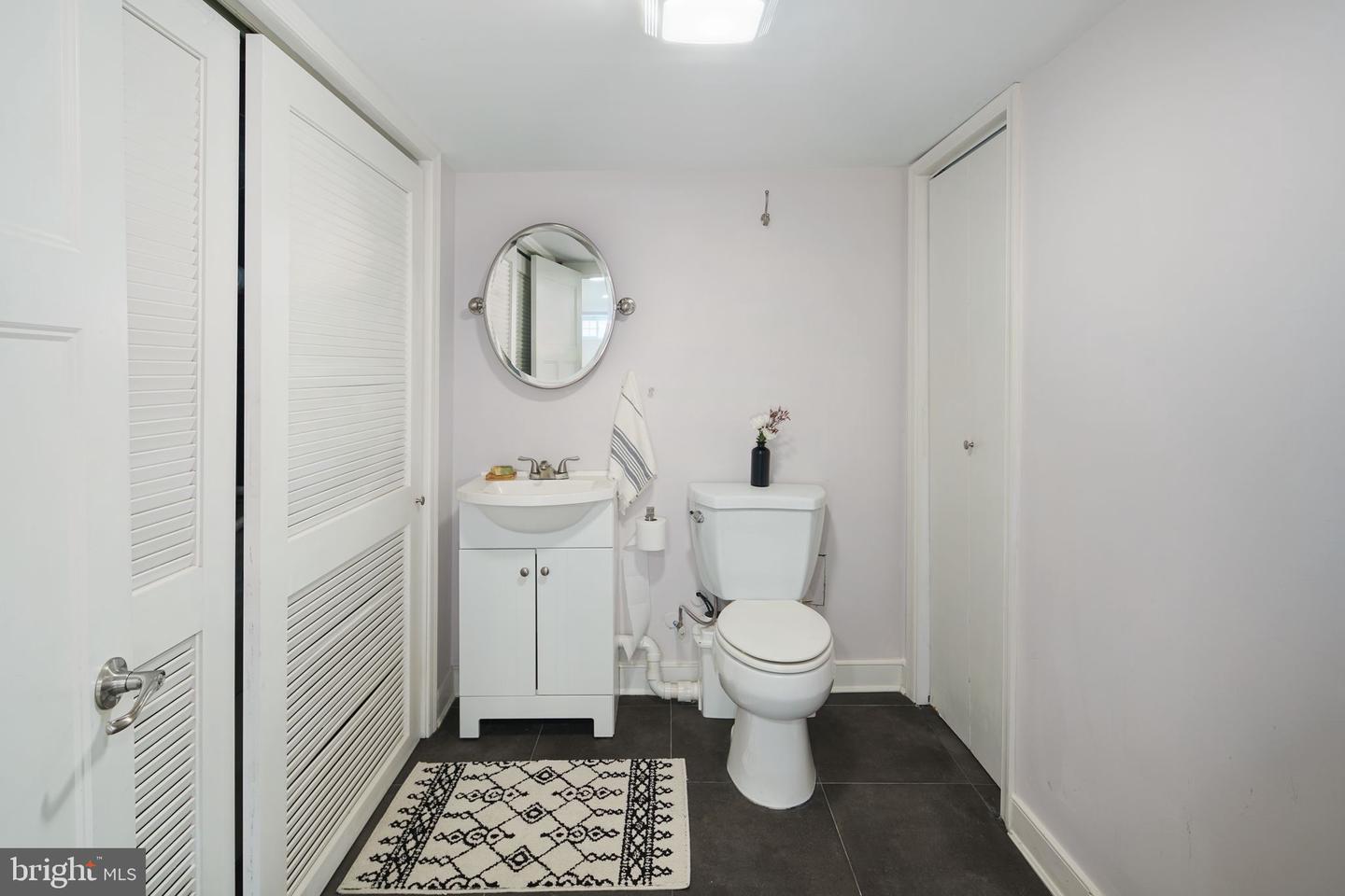 1937 Titan St