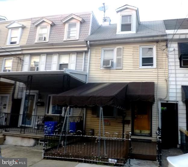 2751 Pratt St