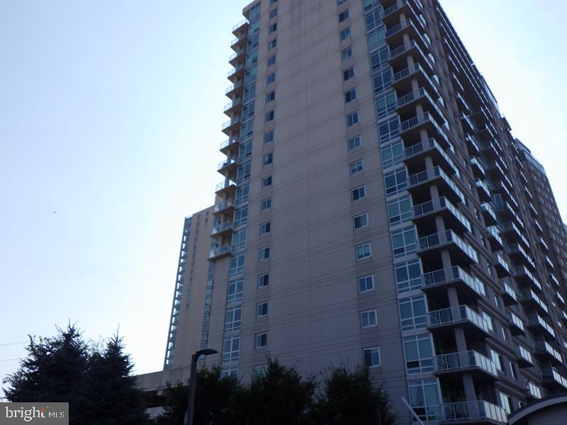 901 N Penn St #P1504