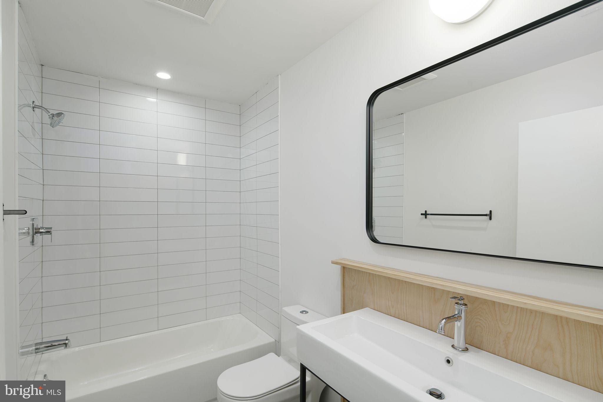 2331 Frankford Ave #3