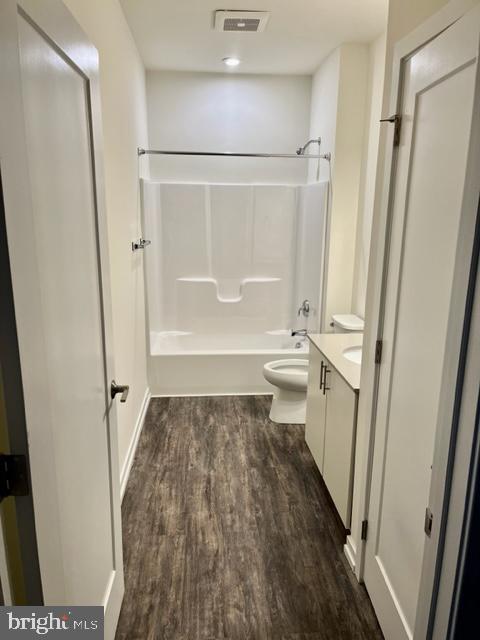 2077 Ridge Ave #3101