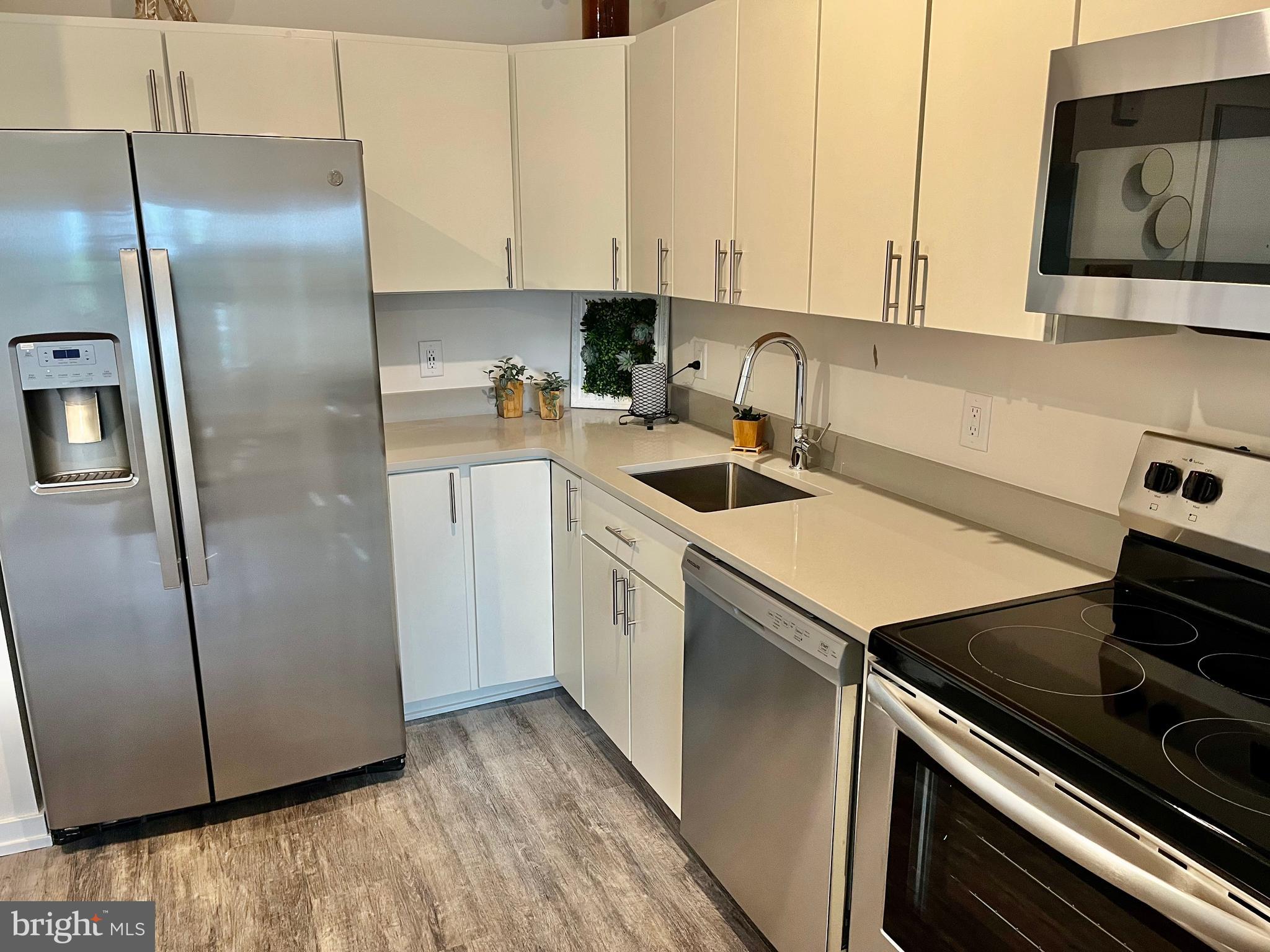 2077 Ridge Ave #3104