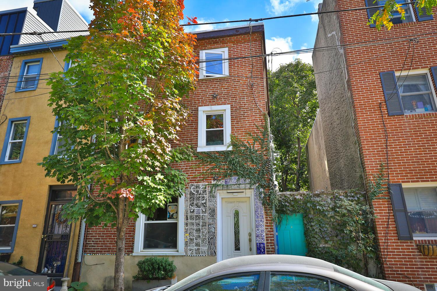 1123 N Orianna St #Front