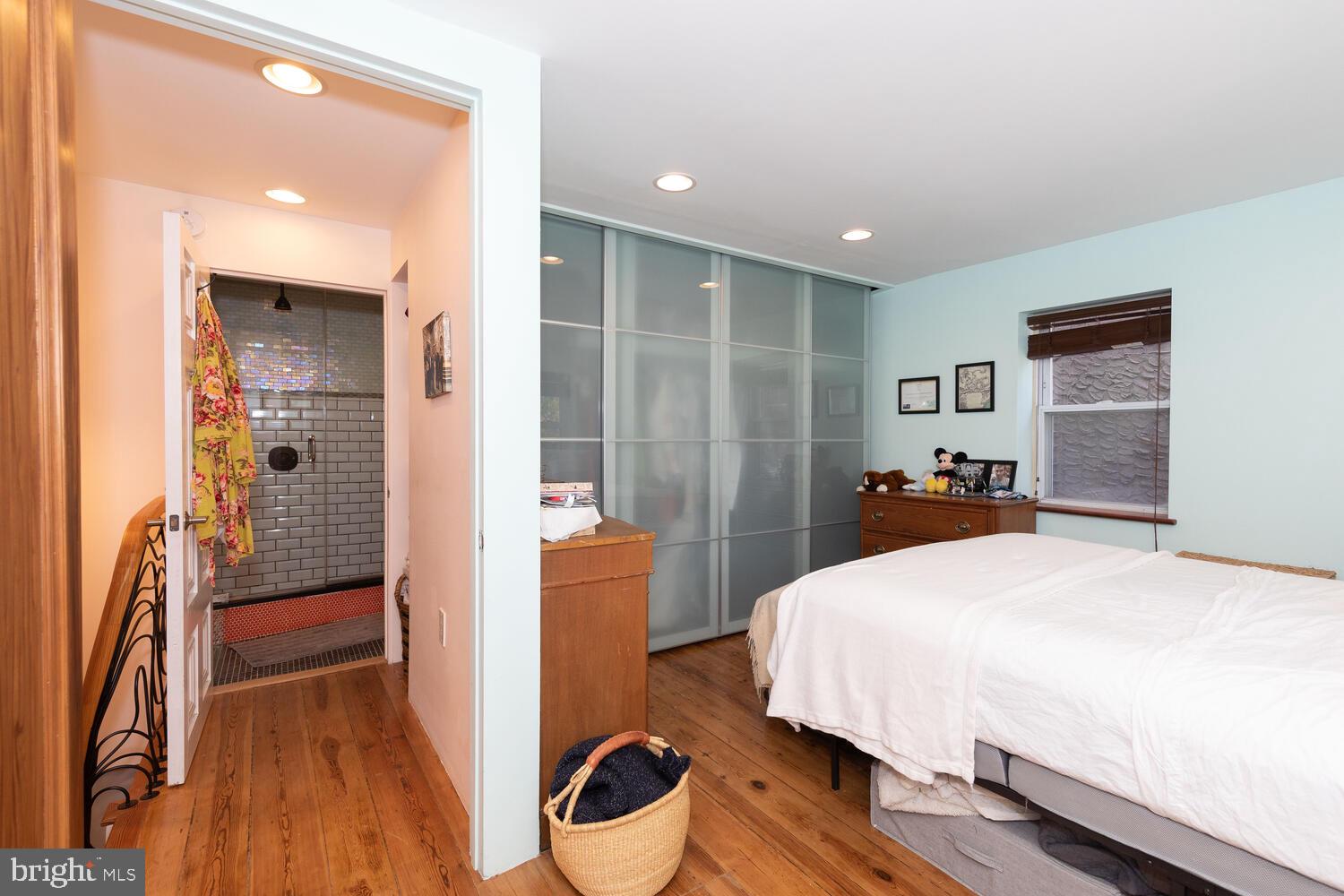 1123 N Orianna St #Front