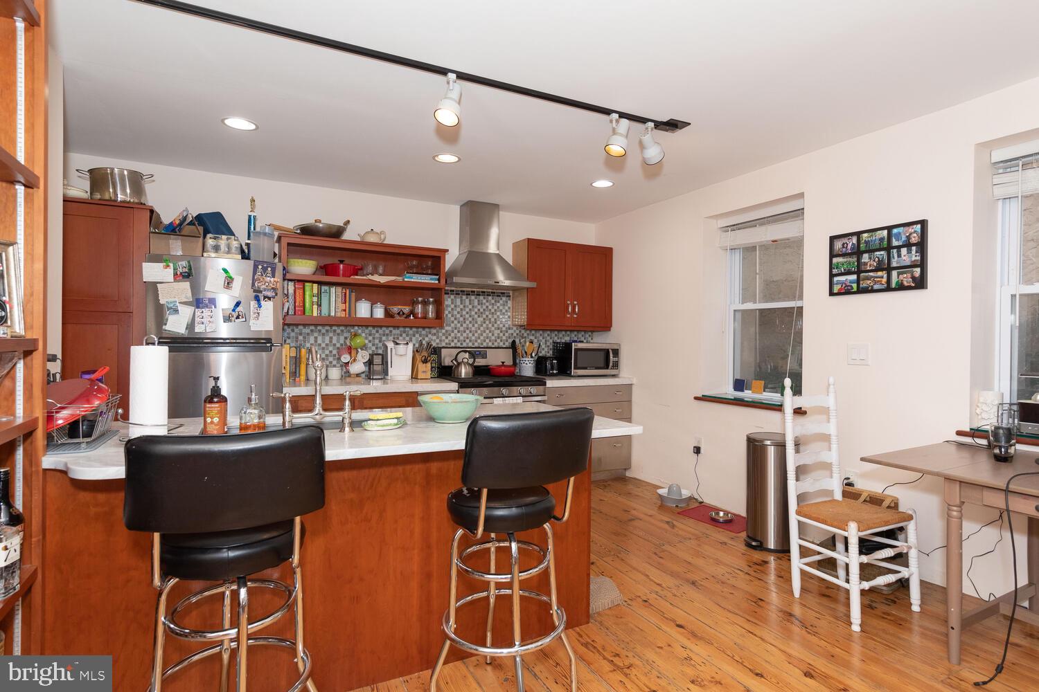 1123 N Orianna St #Front