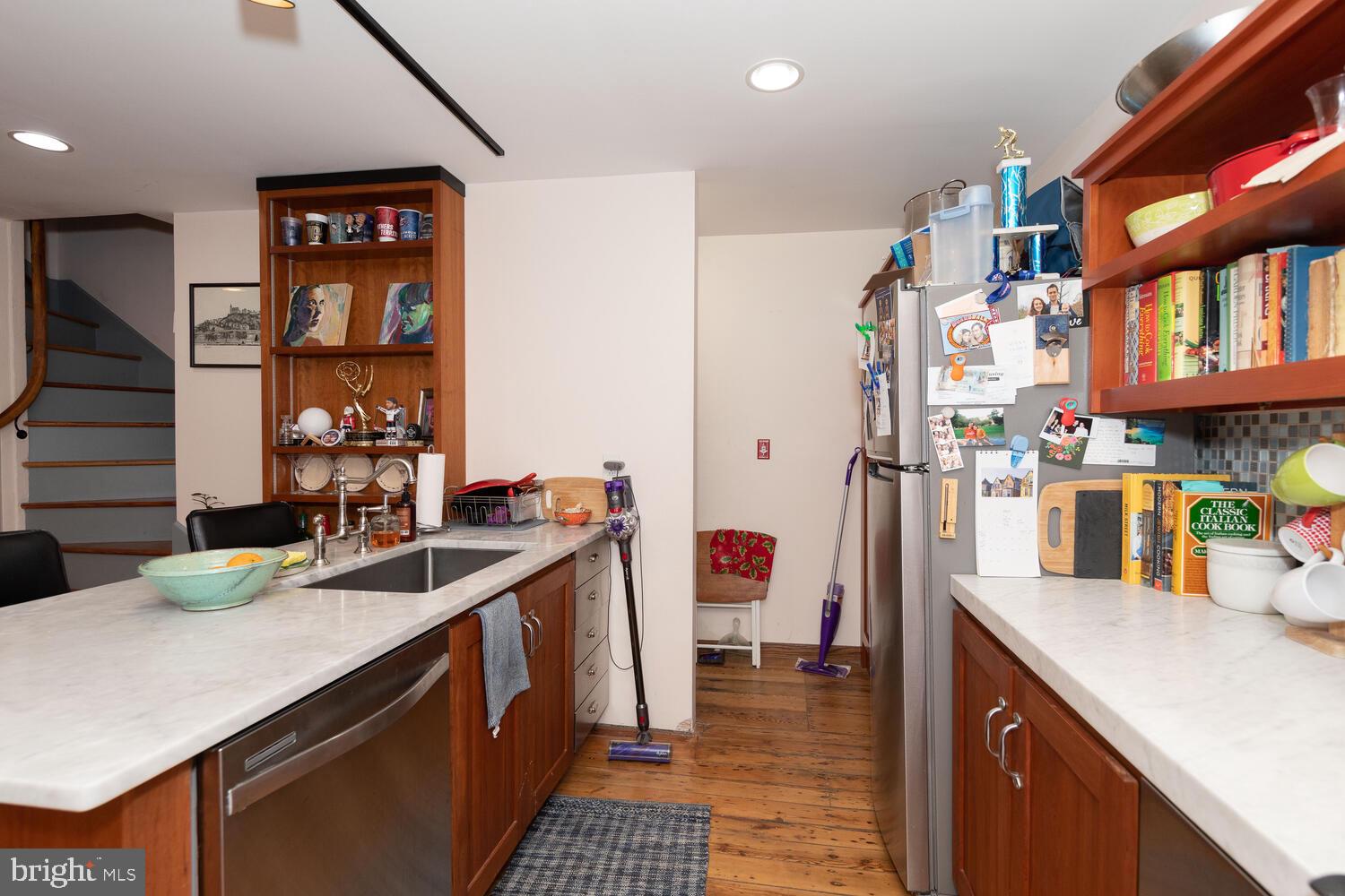 1123 N Orianna St #Front