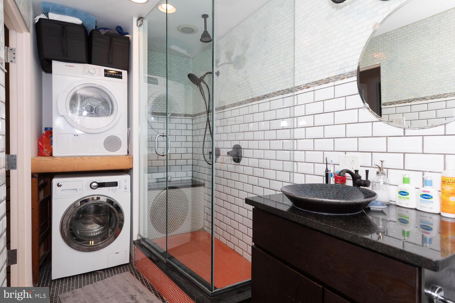 1123 N Orianna St #Front