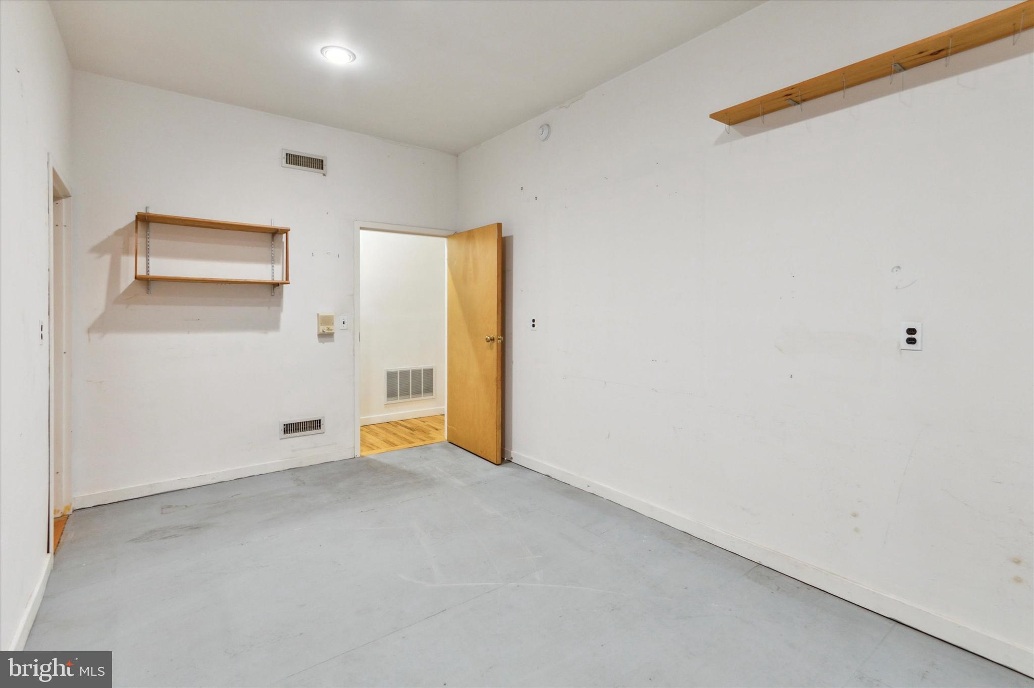 730-32 Bainbridge St