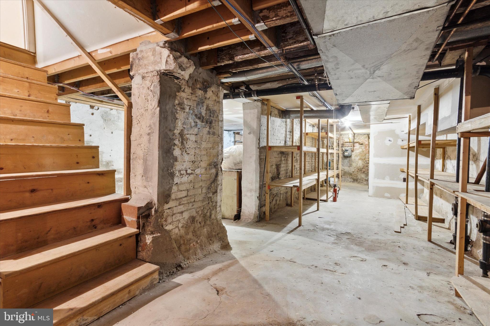 730-32 Bainbridge St