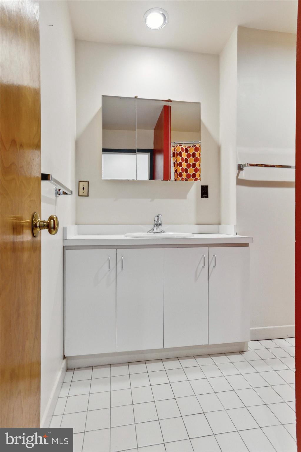 730-32 Bainbridge St