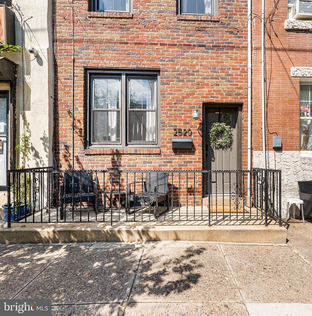 2520 Cedar St