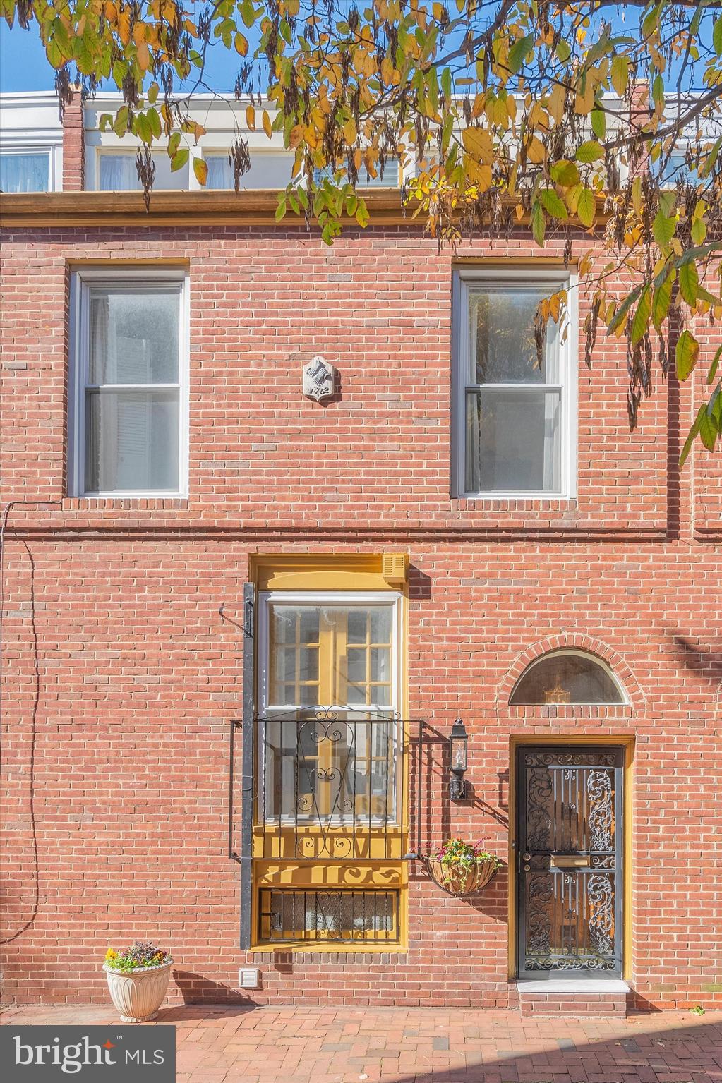 426 S Hutchinson St