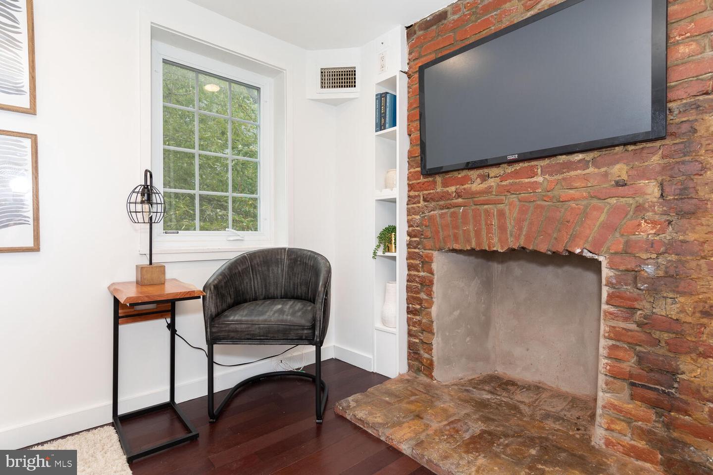 9 Bristow Pl