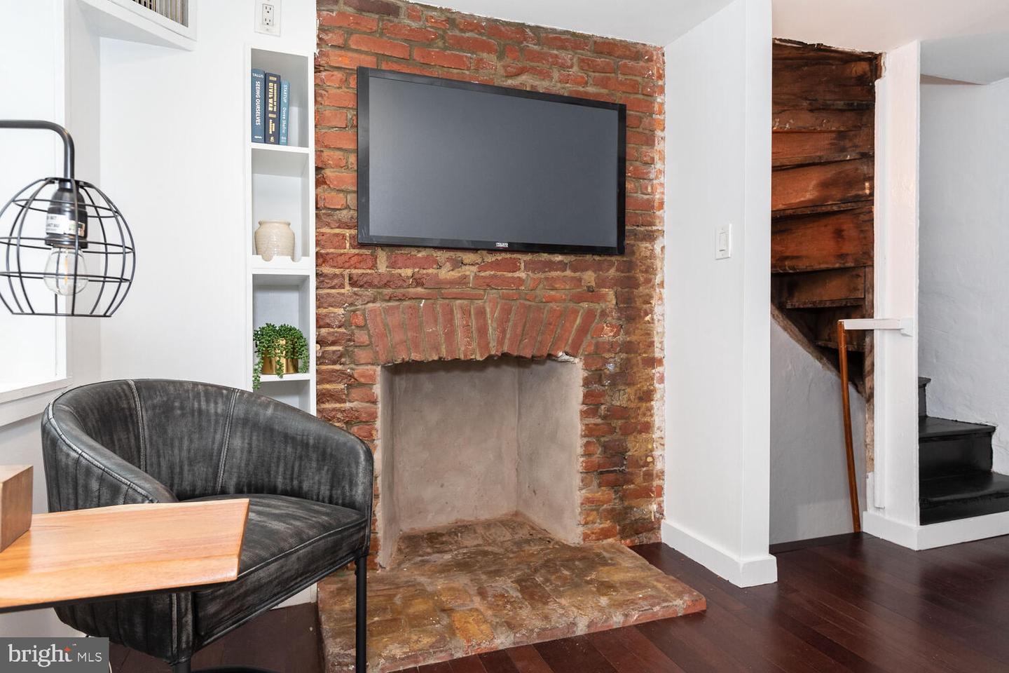 9 Bristow Pl