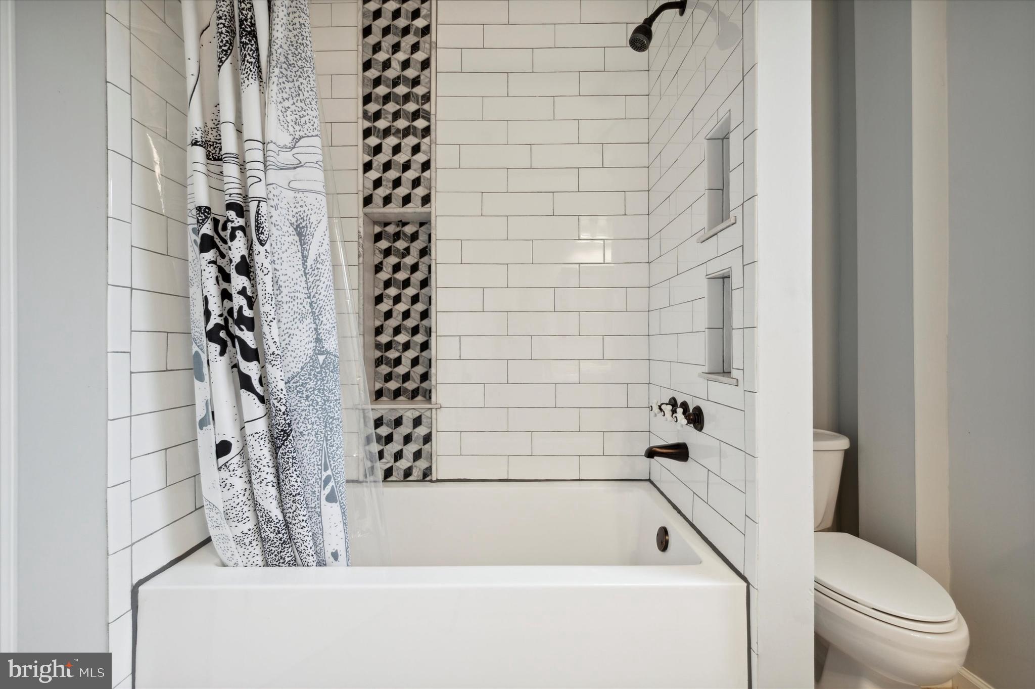 1536 Point Breeze Ave