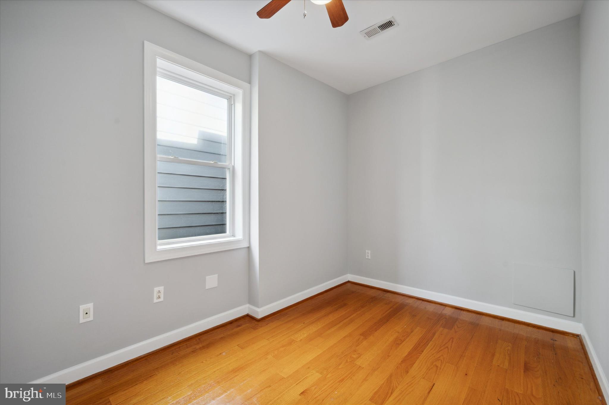 1536 Point Breeze Ave