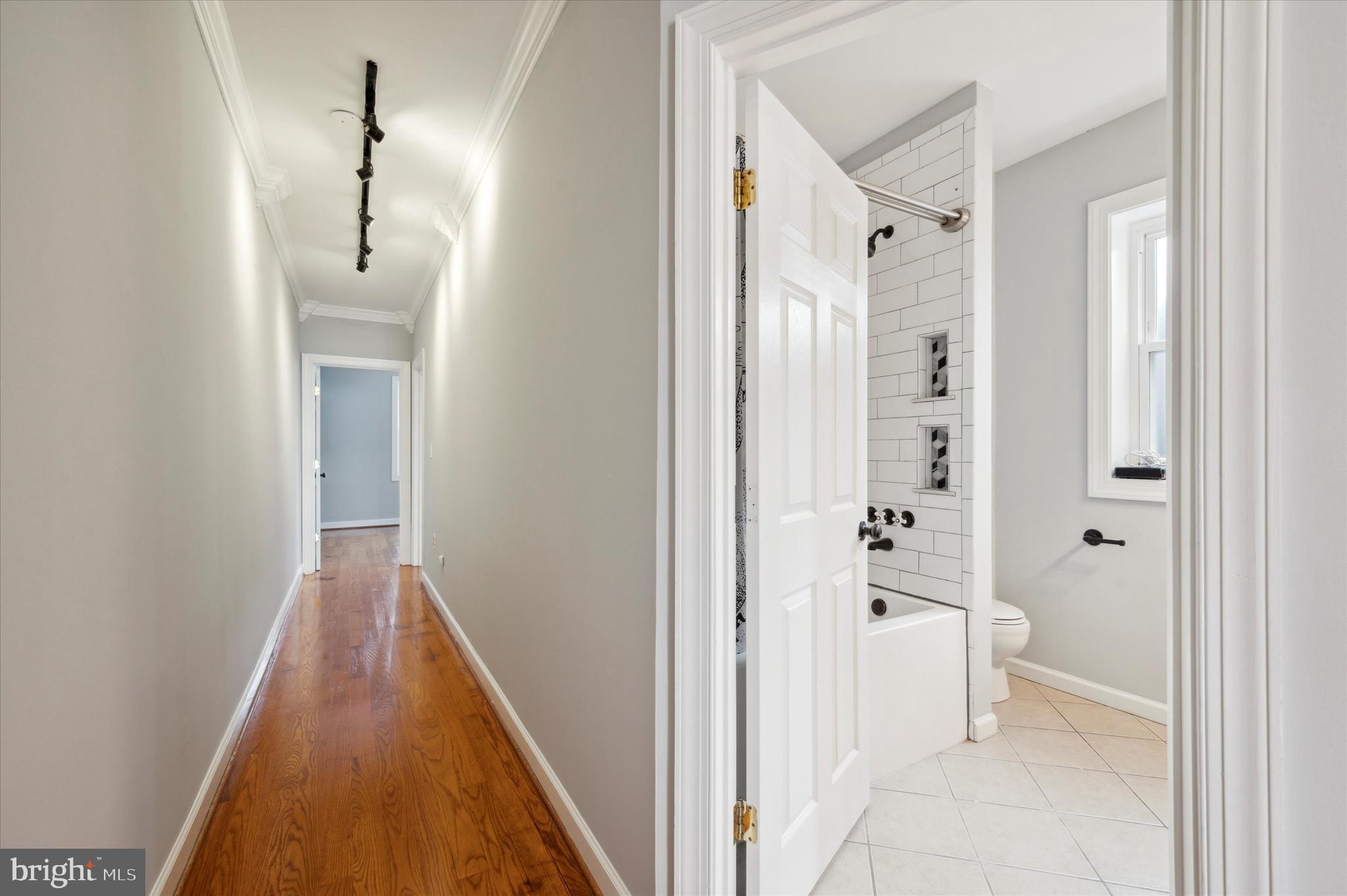 1536 Point Breeze Ave