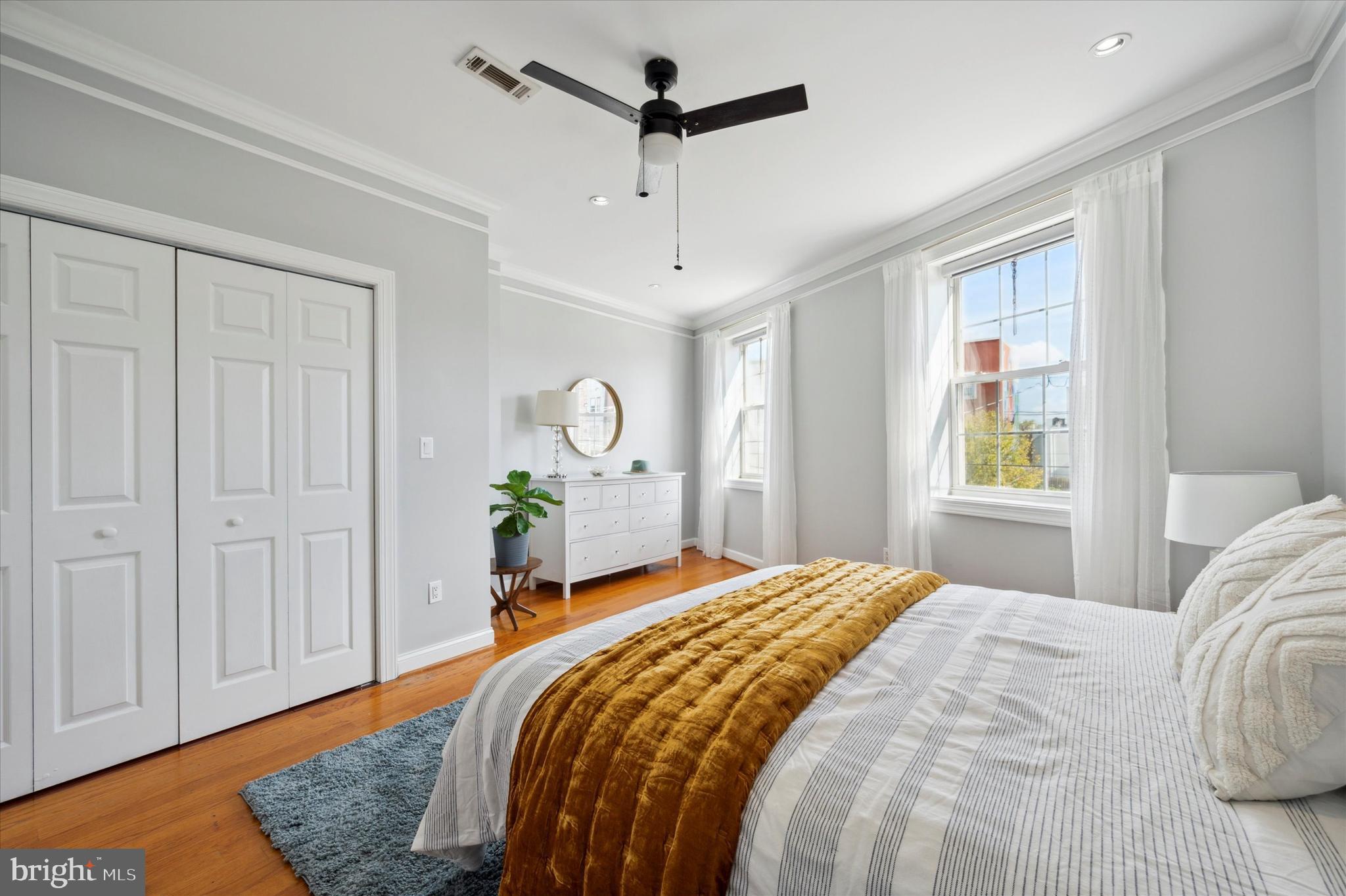 1536 Point Breeze Ave