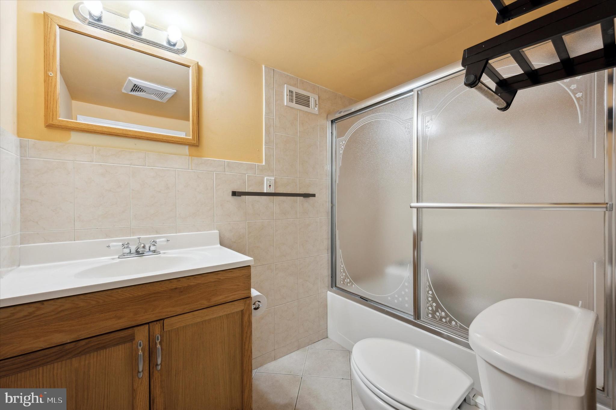 1536 Point Breeze Ave