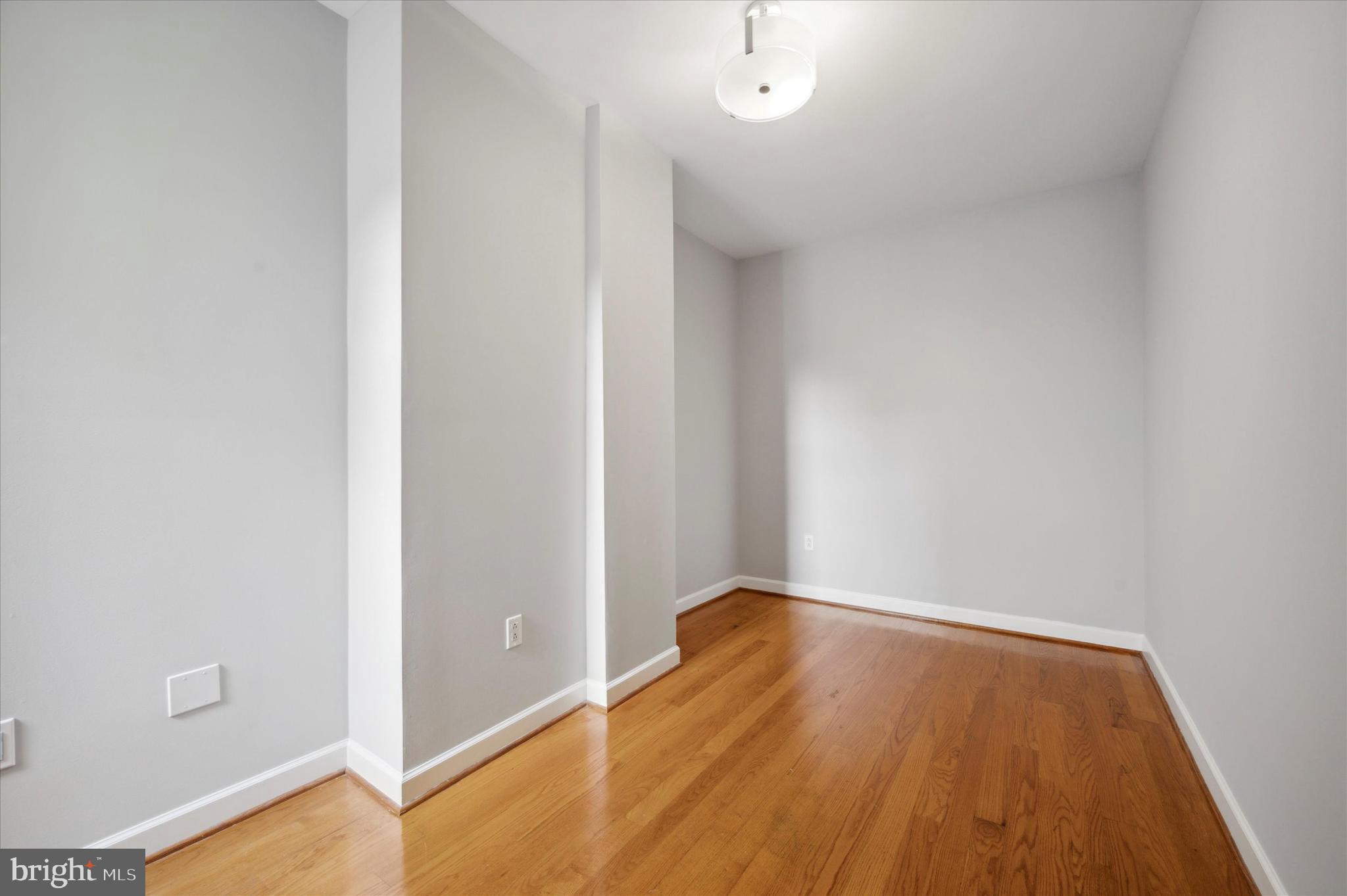 1536 Point Breeze Ave