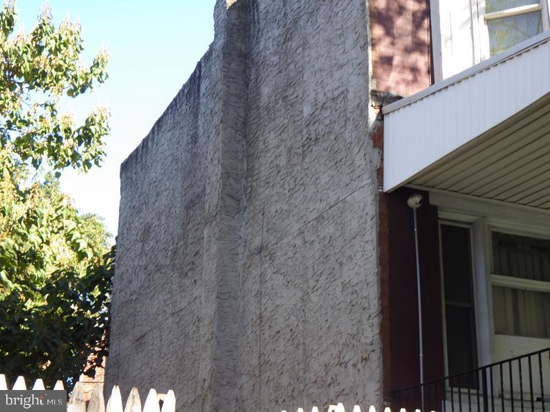 445 W Roosevelt Blvd