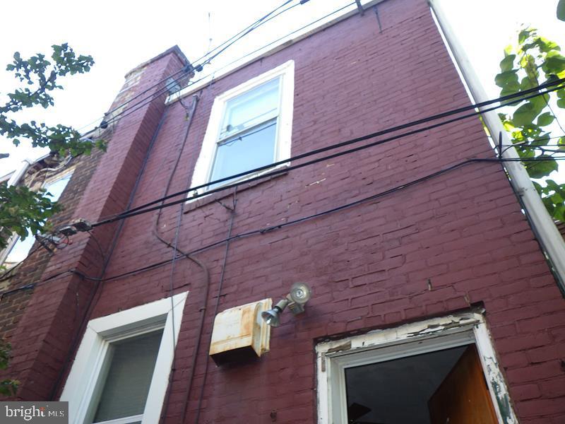 445 W Roosevelt Blvd