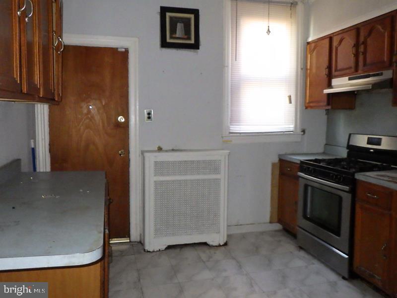 445 W Roosevelt Blvd