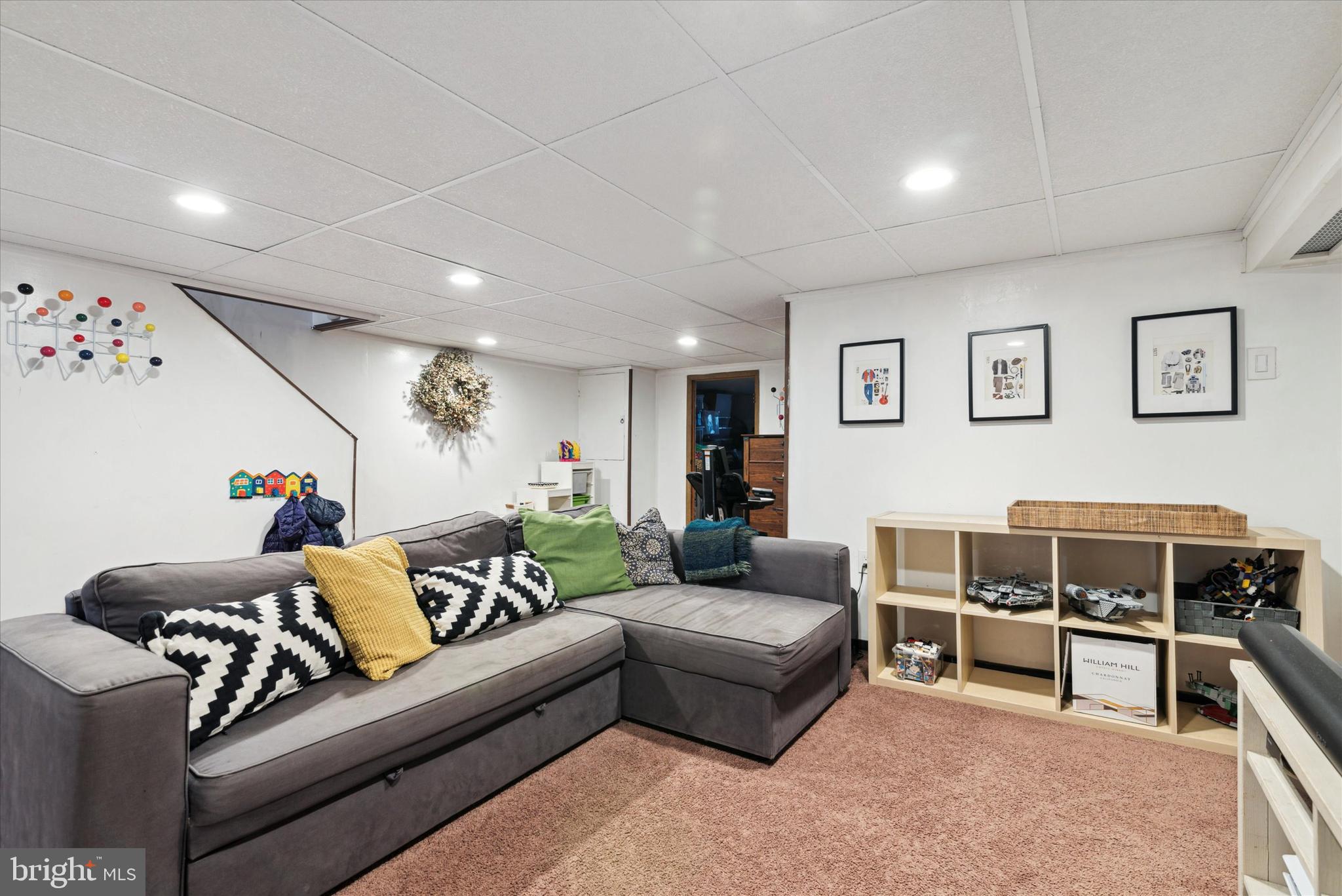704 Carpenter Ln